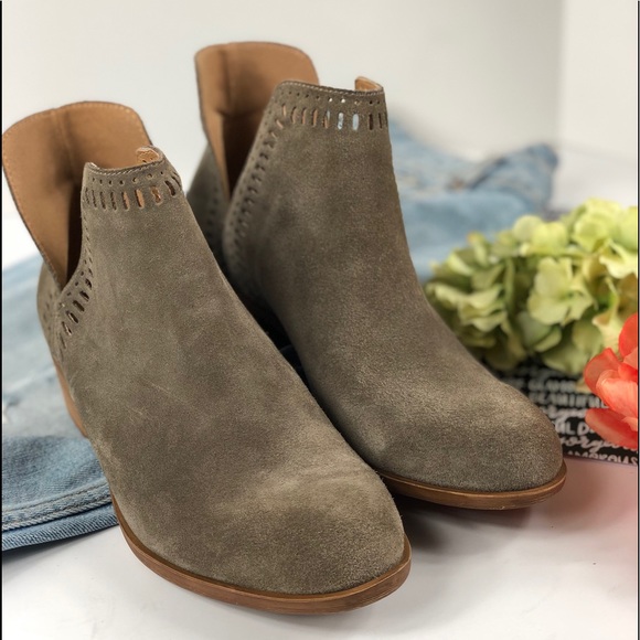 Lucky Brand Bustina Bootie LPBustna size 9.5 👢 - Picture 2 of 7